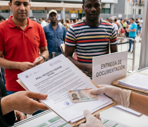 Entienda cómo el Real Decreto 316/2026 cambia la inmigración en España, facilitando la regularización masiva y sus impactos en el mercado laboral